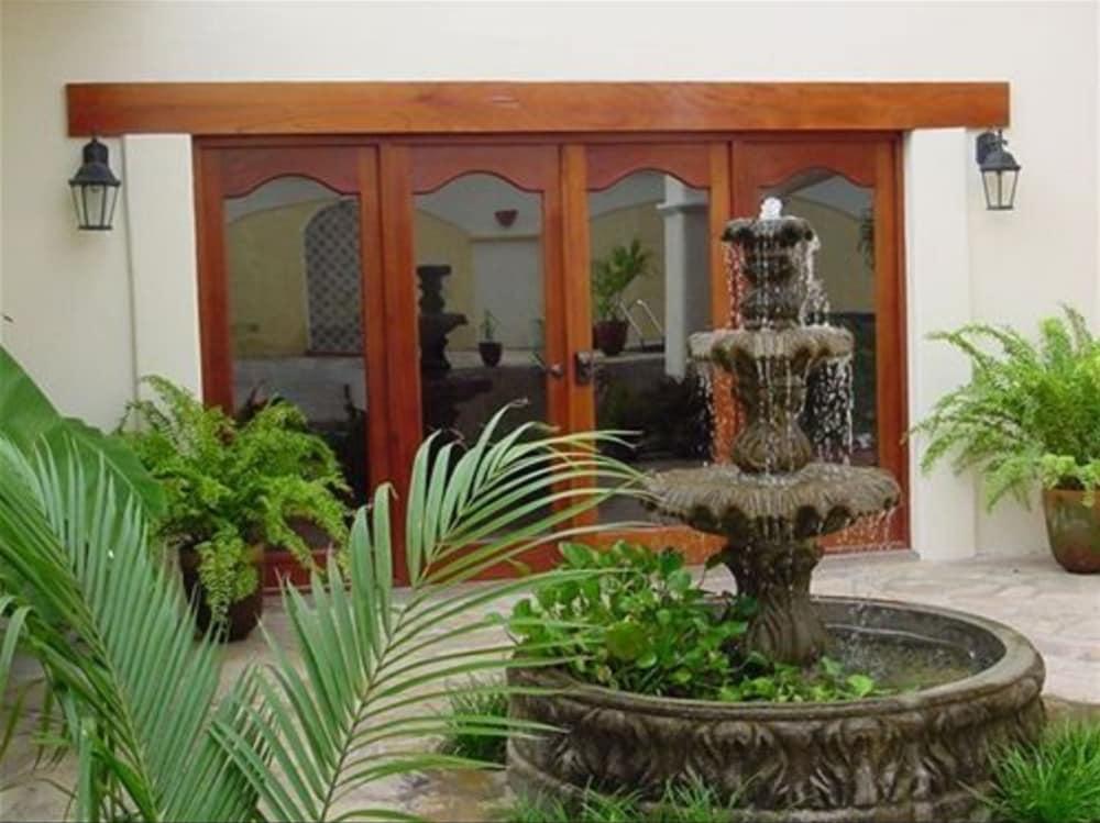 غرناطة Obispo Condos المظهر الخارجي الصورة